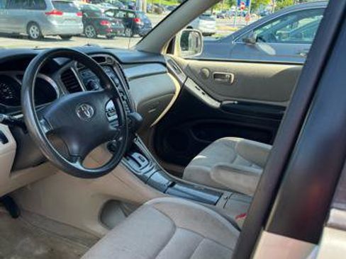 Used 2003 Toyota Highlander 4WD V6 image 5