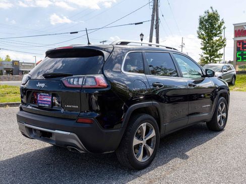 Used 2019 Jeep Cherokee Limited w/ Luxury Group AWD/4WD image 6