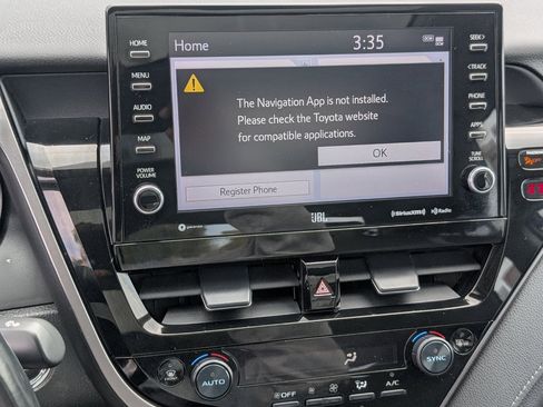 Used 2021 Toyota Camry XSE FWD image 17