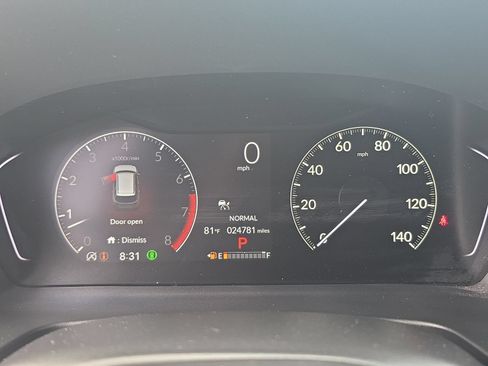 Used 2025 Honda Pilot Sport image 16