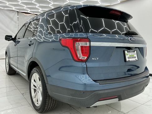 Used 2019 Ford Explorer XLT w/ Equipment Group 201A FWD image 9