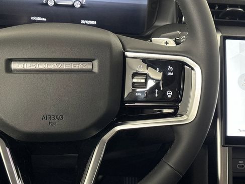 Certified 2025 Land Rover Discovery Sport S image 17