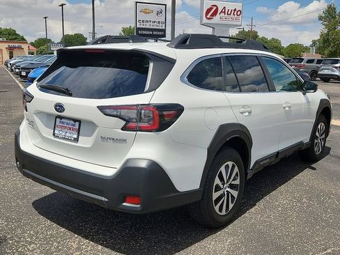 Used 2025 Subaru Outback Premium AWD/4WD image 4