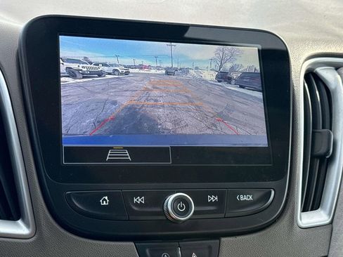 Used 2025 Chevrolet Malibu LT image 23