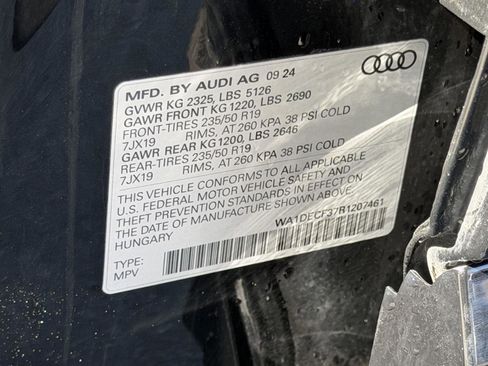 Used 2024 Audi Q3 2.0T Premium w/ Convenience Package image 25