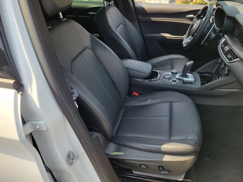 Used 2024 Alfa Romeo Stelvio Sprint RWD image 18