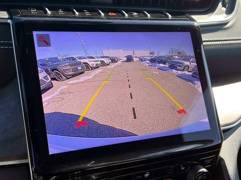 Certified 2024 Jeep Grand Cherokee Limited image 33