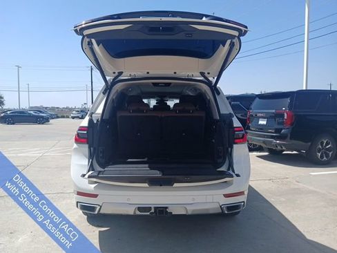 Used 2026 BMW X7 xDrive40i AWD/4WD image 9