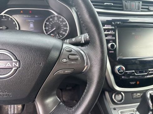 Used 2023 Nissan Murano SV w/ SV Midnight Edition Package image 18