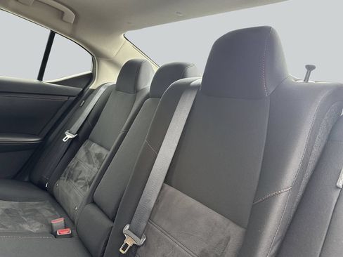 Used 2025 Nissan Sentra SR FWD image 33