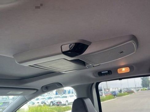 Used 2018 Honda Odyssey Elite image 13