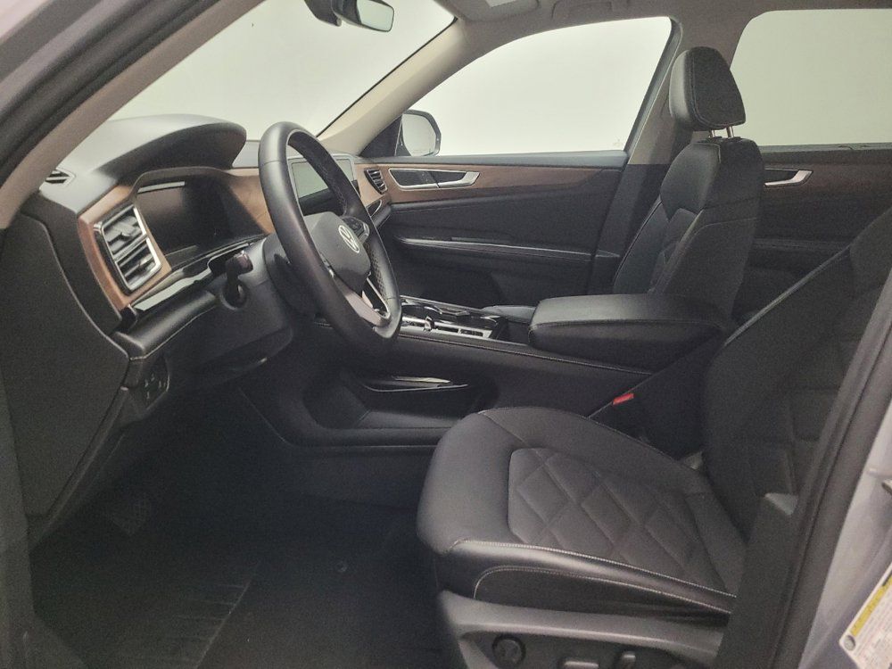 Used 2024 Volkswagen Atlas SE FWD image 17