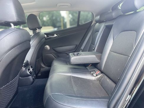 Used 2018 Kia Stinger Premium RWD image 25