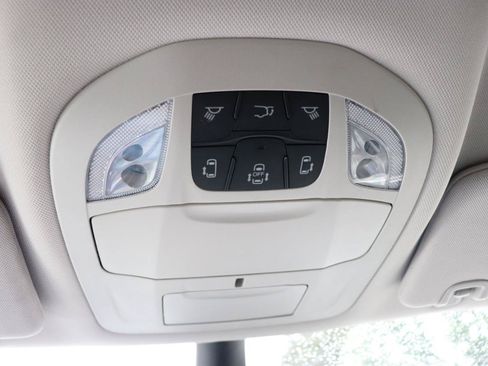 Used 2024 Chrysler Pacifica Touring-L FWD image 53