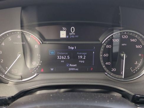 Used 2025 Cadillac XT6 Premium Luxury image 10