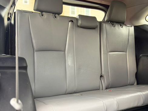 Used 2022 Toyota Highlander Limited image 20