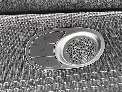 New 2026 Hyundai Elantra Limited image 24