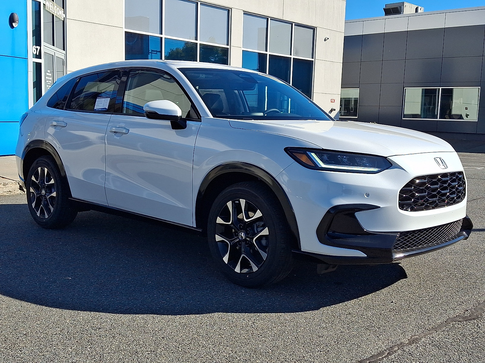 New 2027 Honda HR-V EX-L image 2