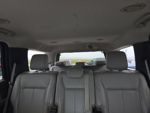 Used 2020 Ford Expedition XLT w/ Equipment Group 202A AWD/4WD image 15
