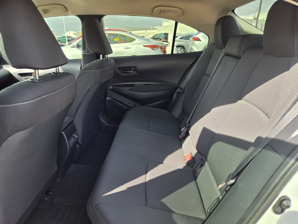 Used 2026 Toyota Corolla LE FWD image 27