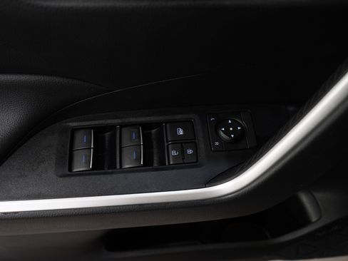 Used 2022 Toyota RAV4 XLE AWD/4WD image 20