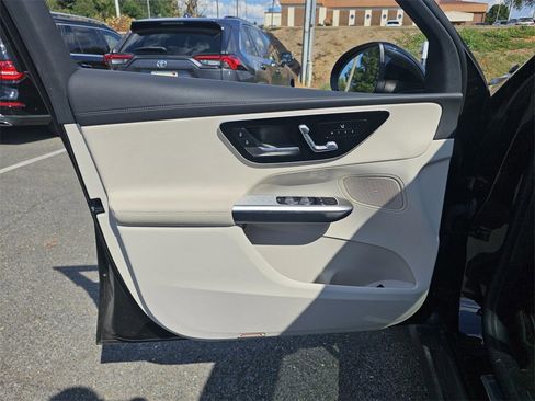 Certified 2024 Mercedes-Benz GLC 300 image 12