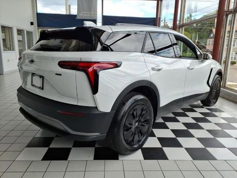 New 2025 Chevrolet Blazer EV LT image 5