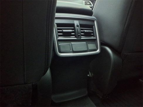 Used 2022 Subaru Forester Premium image 73