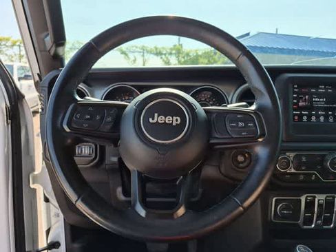 Certified 2018 Jeep Wrangler Unlimited Sport S AWD/4WD image 22