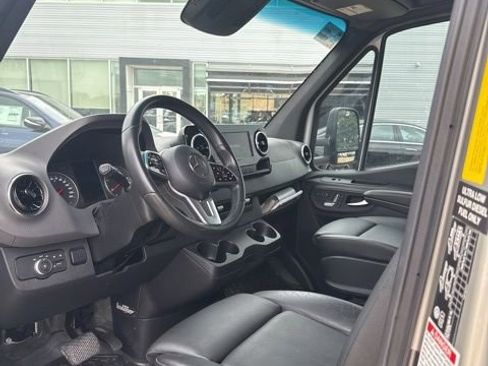Used 2020 Mercedes-Benz Sprinter 3500 image 6