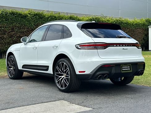 Used 2026 Porsche Macan AWD/4WD image 3