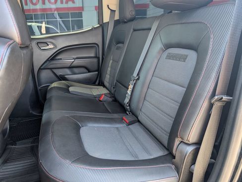 Used 2015 GMC Canyon SLE w/ All-Terrain Package AWD/4WD image 30
