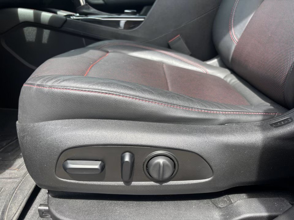 Used 2020 Chevrolet Blazer RS FWD image 16