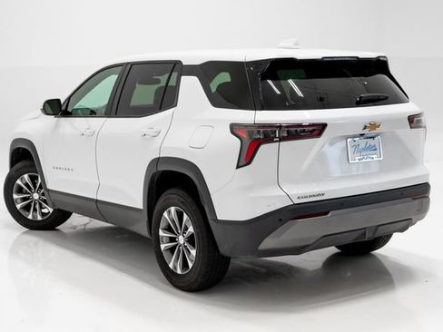 Used 2025 Chevrolet Equinox LT FWD image 31