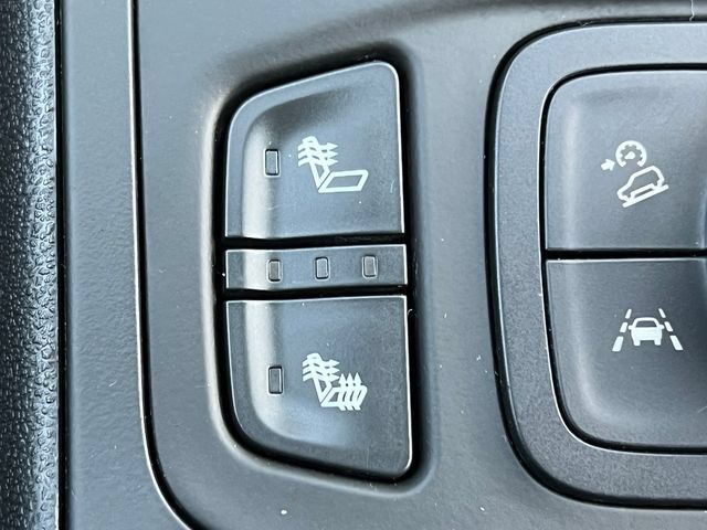 Used 2020 GMC Terrain SLE w/ GMC Pro Grade Package AWD/4WD image 29