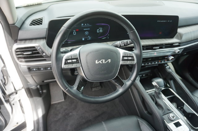 Used 2025 Kia Telluride EX FWD image 12