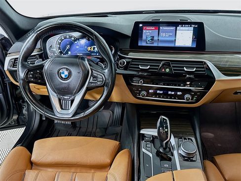 Used 2019 BMW 530i xDrive image 19