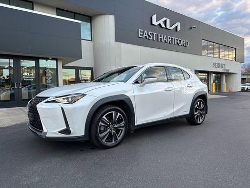 Used 2020 Lexus UX 250h w/ Premium Package image 1