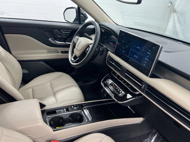 Certified 2026 Lincoln Corsair Premiere AWD/4WD image 24