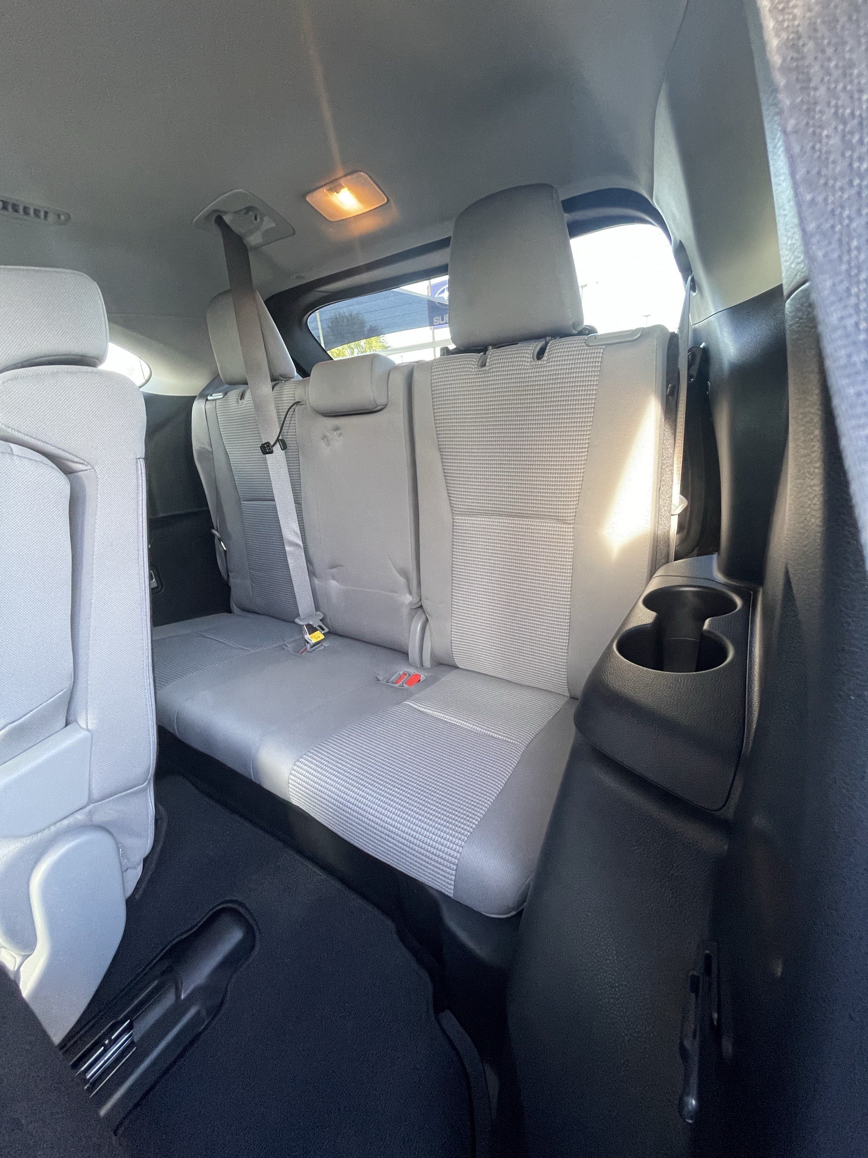 Used 2022 Toyota Highlander LE FWD image 20