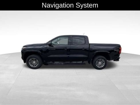 Used 2023 Chevrolet Colorado LT w/ LT Convenience Package II AWD/4WD image 4