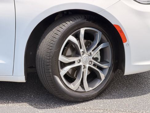 Used 2026 Chrysler Pacifica Pinnacle FWD image 8