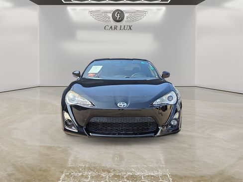 Used 2015 Scion FR-S image 2