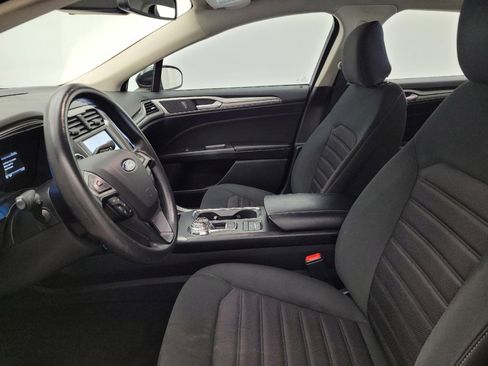 Used 2020 Ford Fusion SE image 17