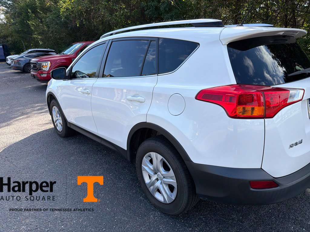 Used 2015 Toyota RAV4 LE FWD image 3