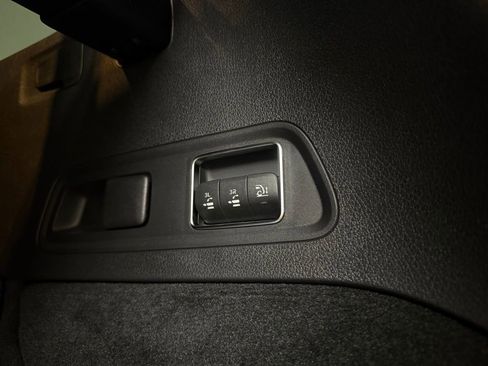 Used 2026 Mercedes-Benz GLS 580 4MATIC image 44