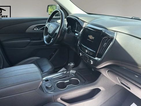 Used 2019 Chevrolet Traverse LT AWD/4WD image 12