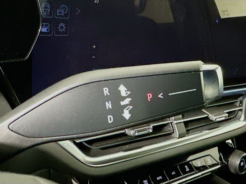 Used 2025 Chevrolet Equinox EV LT w/ Convenience Package FWD image 25