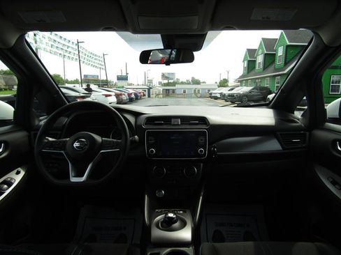 Used 2022 Nissan Leaf S FWD image 13