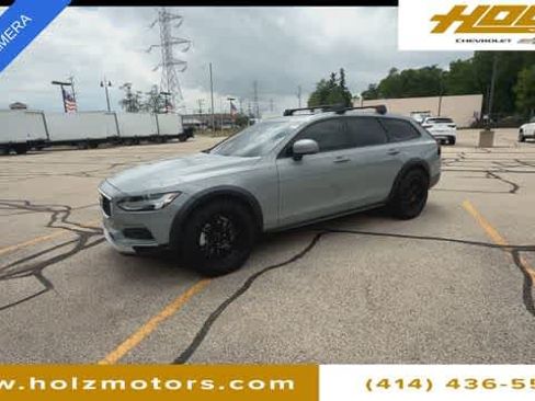 Used 2025 Volvo V90 B6 Cross Country Plus w/ Protection Package Premier AWD/4WD image 4